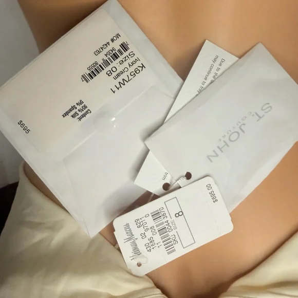 St. John NWT silk top sz 8